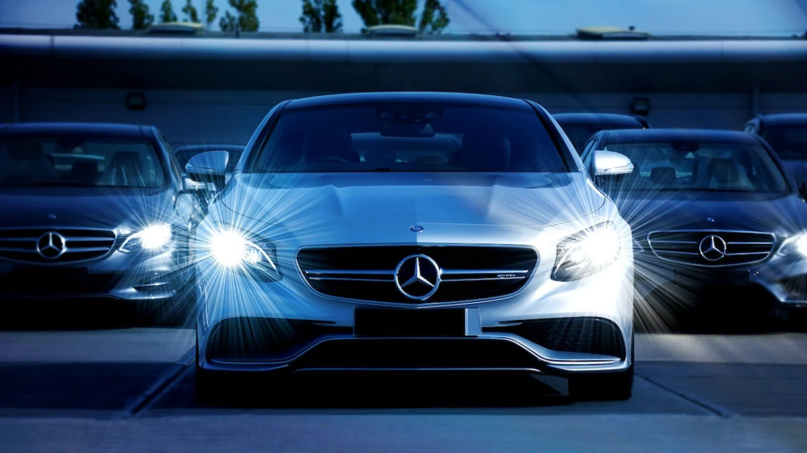 Automobile